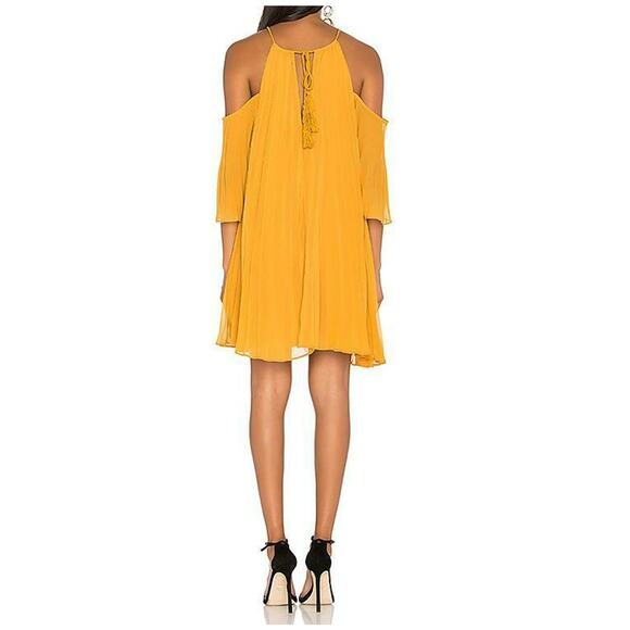 BB DAKOTA‎ NEW $100 Gretal Cold Shoulder Pleated Dress in Royalty Yellow Medium - Picture 3 of 6